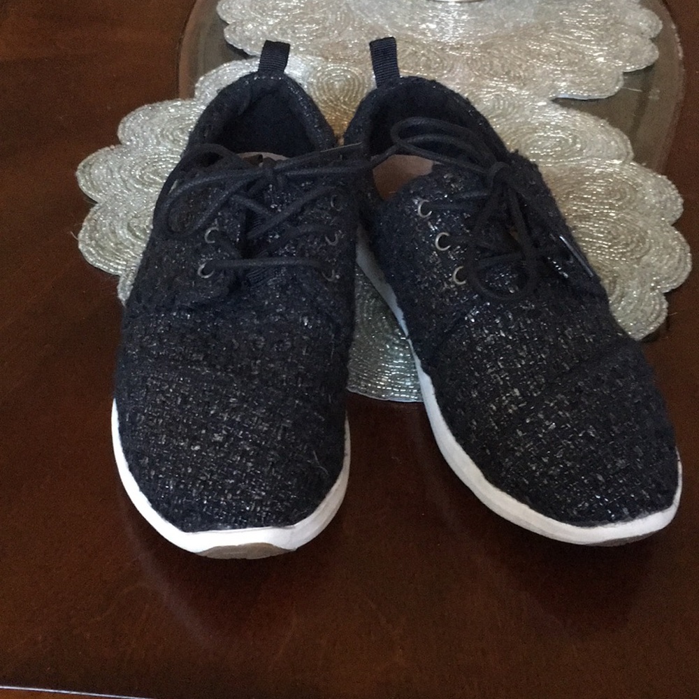 NWOT Toms Del Rey Sneakers Size 7